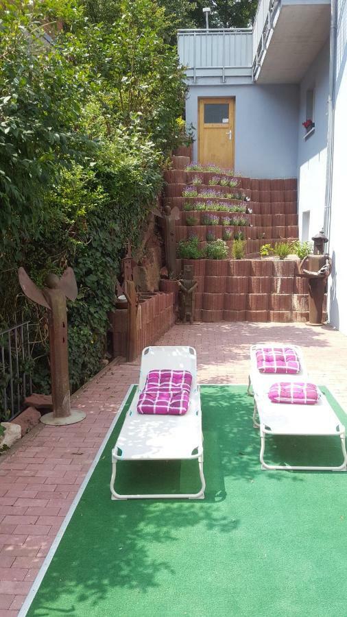 Ferienwohnung Uhuherz Нойштадт-ан-дер-Вайнштрасе Экстерьер фото