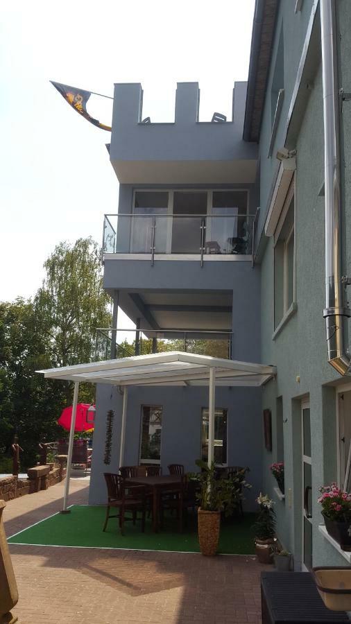 Ferienwohnung Uhuherz Нойштадт-ан-дер-Вайнштрасе Экстерьер фото